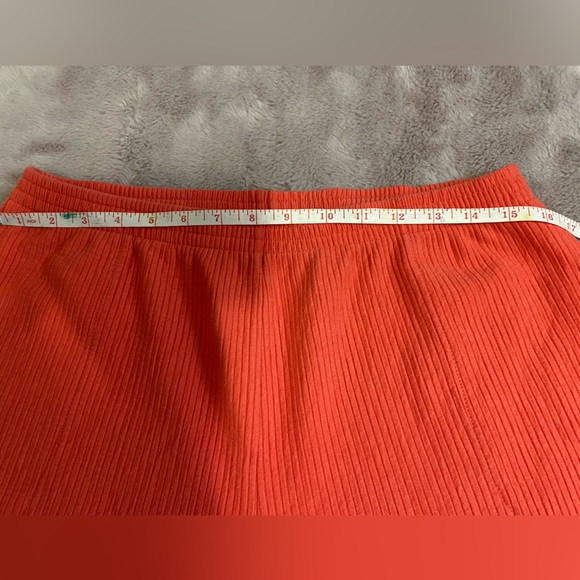 LA Seat Covers size LARGE activewear suit - Picture 5 of 7